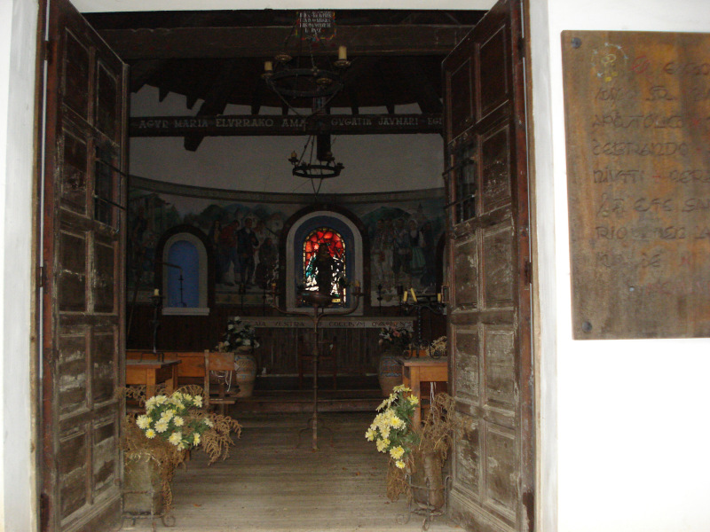 Interior de la ermita de nuestra señora de las nieves en Irati